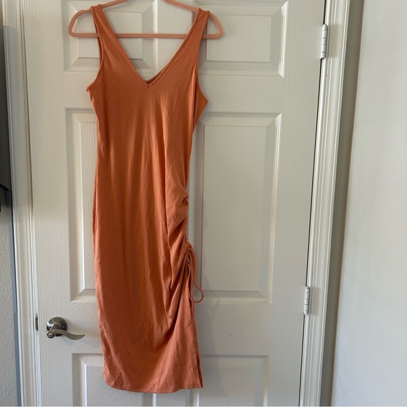 Orange Midi Sinched Side Dress ☀️ - Picture 2 of 6